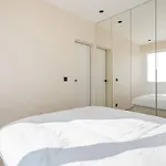Διαμέρισμα Beachfront Skyline Retreat