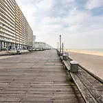 Διαμέρισμα Beachfront Skyline Retreat