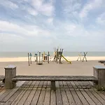 Beachfront Skyline Retreat