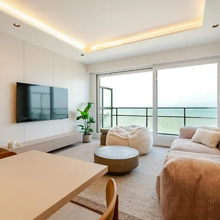 Beachfront Skyline Retreat Ostend