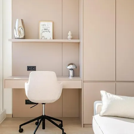 Апартаменты Beachfront Skyline Retreat